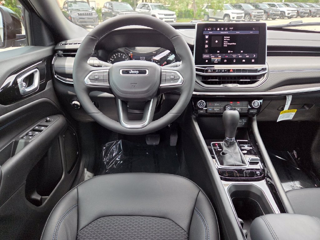 New 2026 Jeep Compass Latitude AWD/4WD image 25