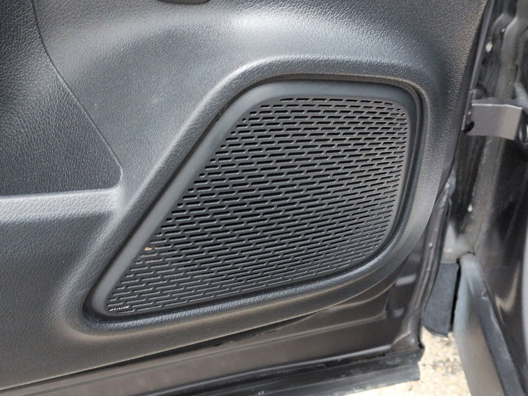 Certified 2023 Mercedes-Benz GLB 250 4MATIC w/ Premium Package image 14