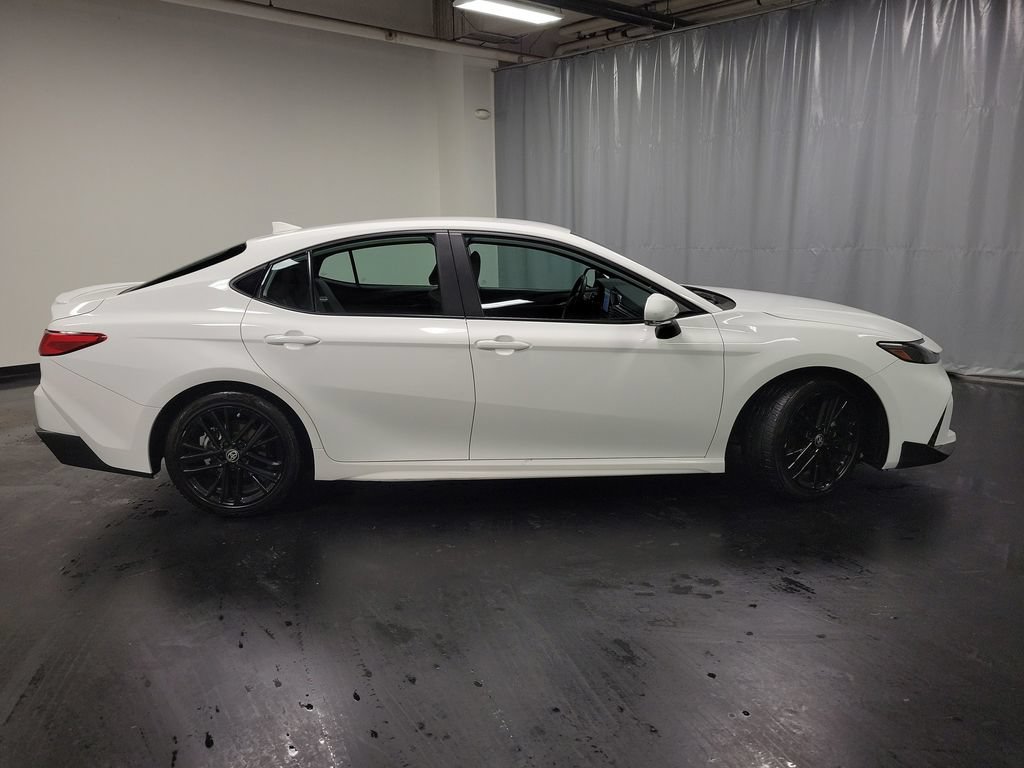 Used 2025 Toyota Camry SE w/ Convenience Package FWD image 9