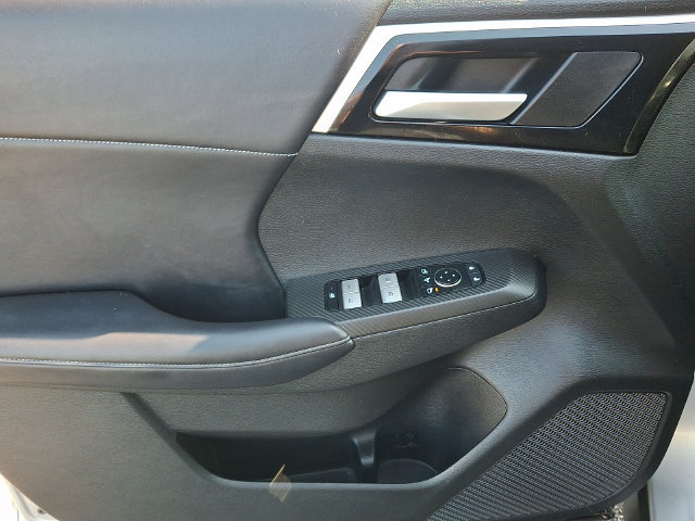 Used 2023 Mitsubishi Outlander SE AWD/4WD image 13