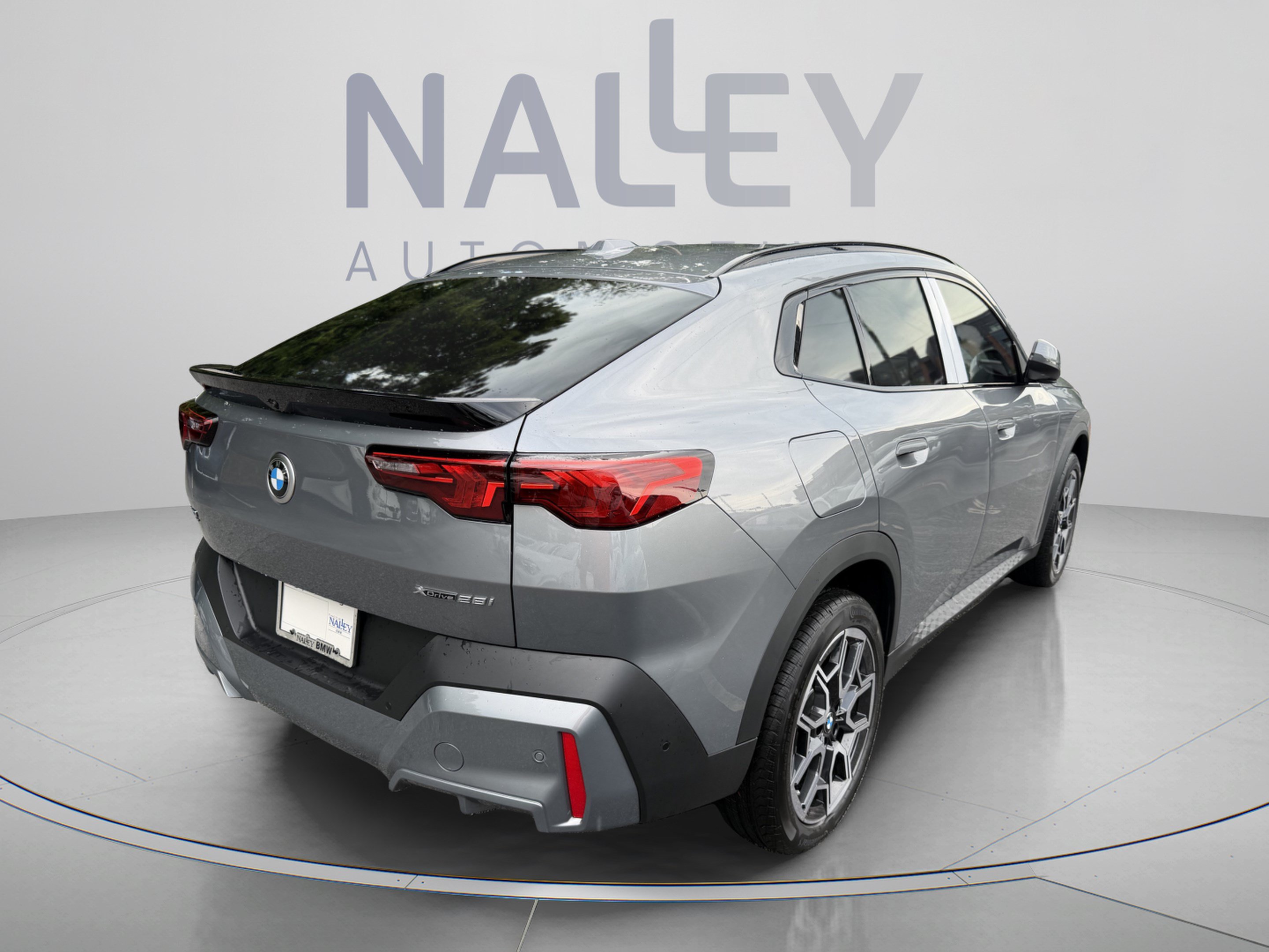 New 2026 BMW X2 xDrive28i w/ Convenience Package AWD/4WD image 4