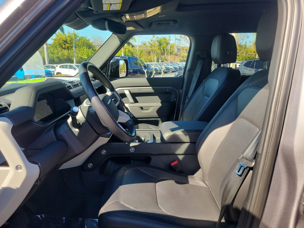 Used 2024 Land Rover Defender 110 X-Dynamic SE image 19