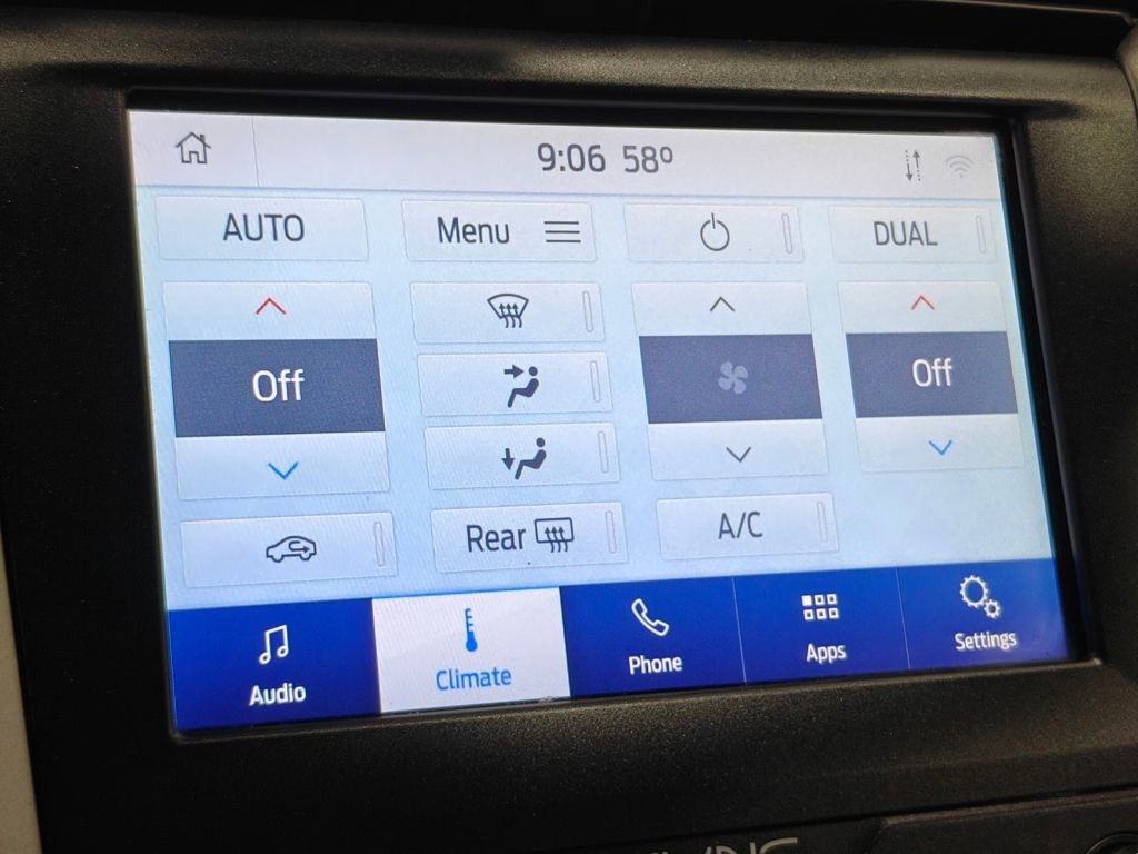 Used 2020 Ford Fusion SE image 31