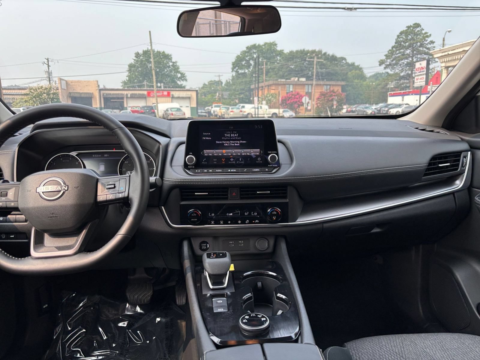 Used 2026 Nissan Rogue SV AWD/4WD image 35