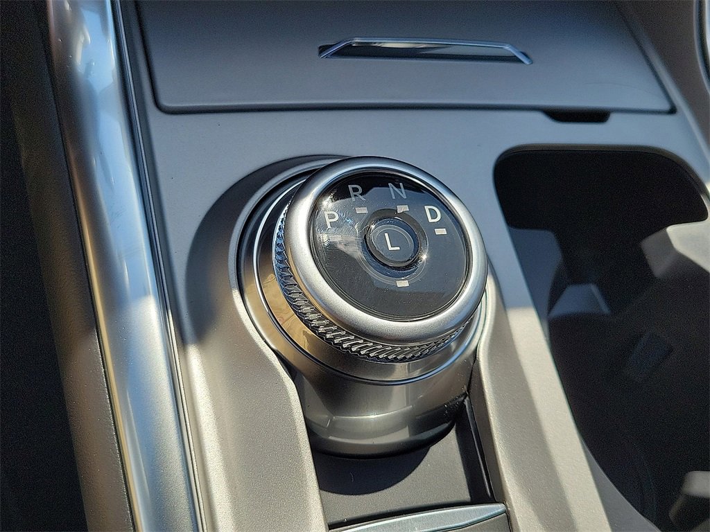 New 2024 Ford Explorer XLT w/ Equipment Group 202A image 7