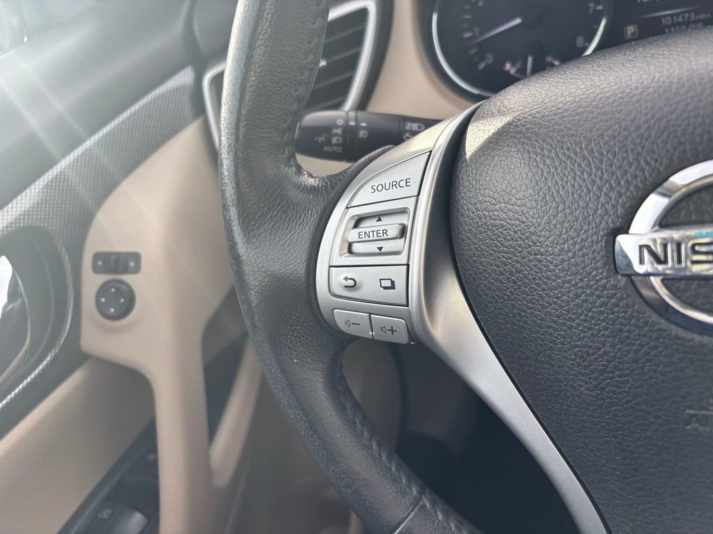 Used 2016 Nissan Rogue SL w/ SL Premium Package image 33