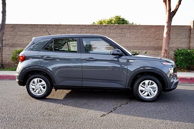 New 2026 Hyundai Venue SE FWD image 7
