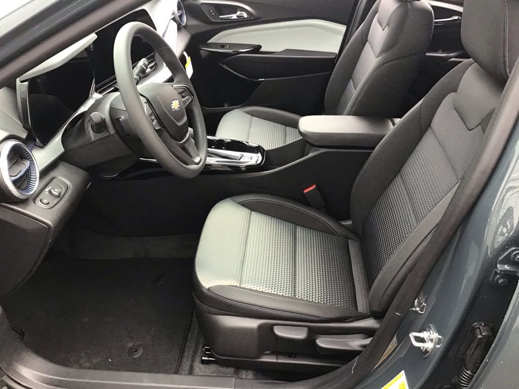 New 2026 Chevrolet Trax LT image 7