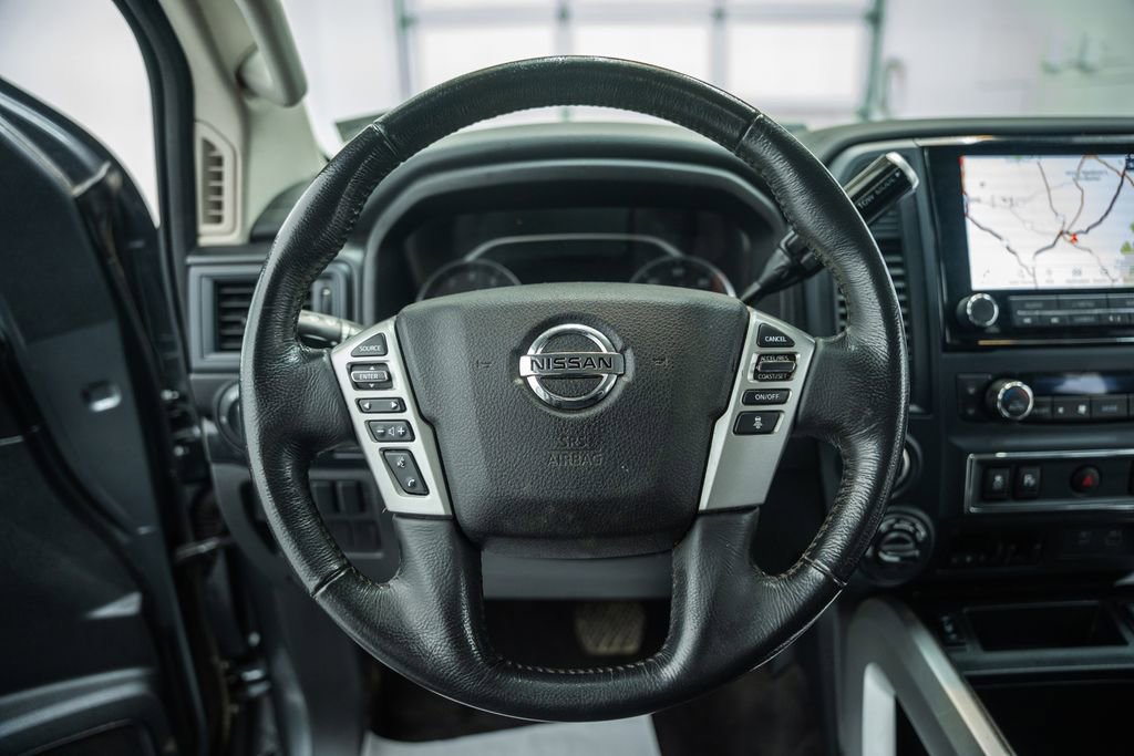 Used 2022 Nissan Titan SV w/ SV Convenience Package image 29