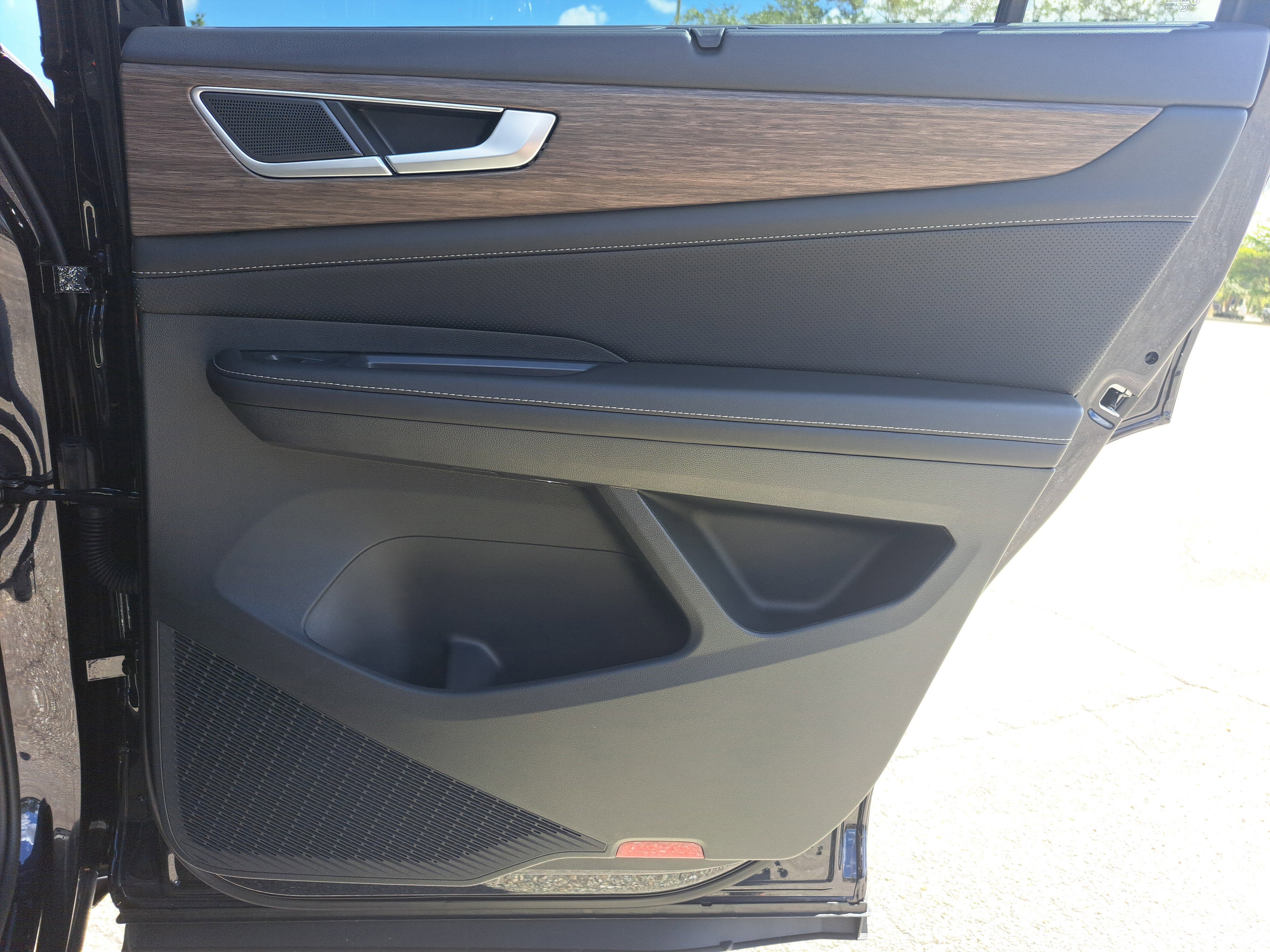 New 2026 Volkswagen Atlas SEL image 11