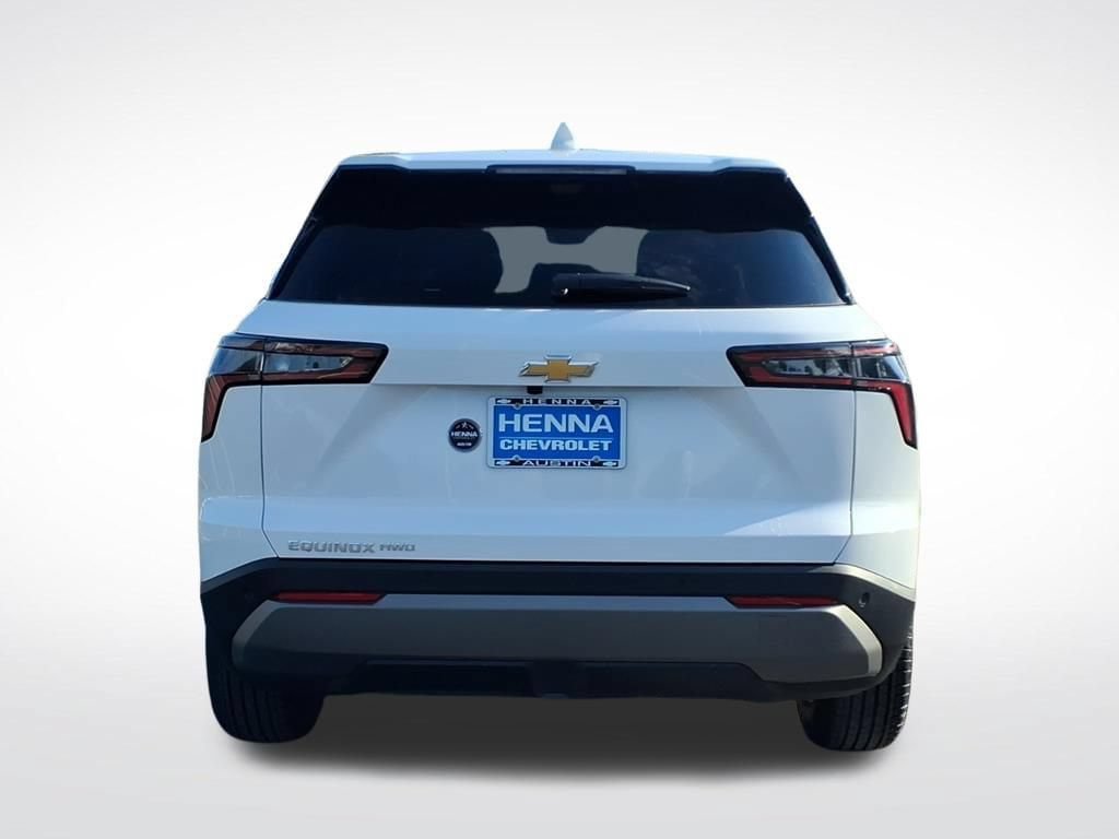 New 2027 Chevrolet Equinox LT w/ Safety and Technology Package AWD/4WD image 4
