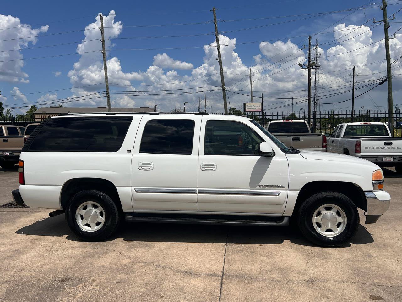 Used 2004 GMC Yukon XL SLT w/ Preferred Equipment Group RWD image 6