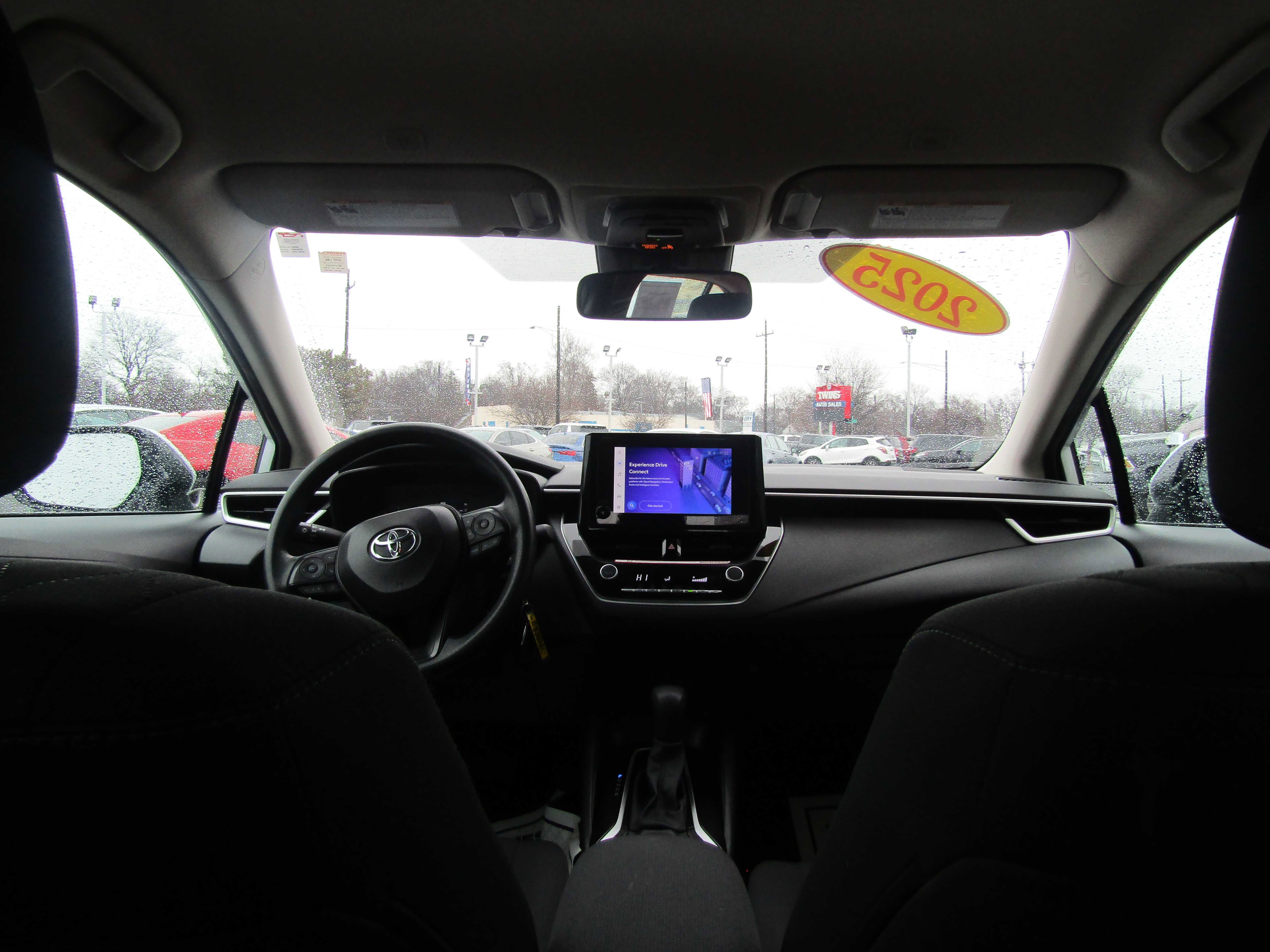 Used 2025 Toyota Corolla LE image 30