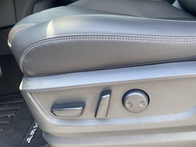 New 2025 Nissan Armada SL image 17