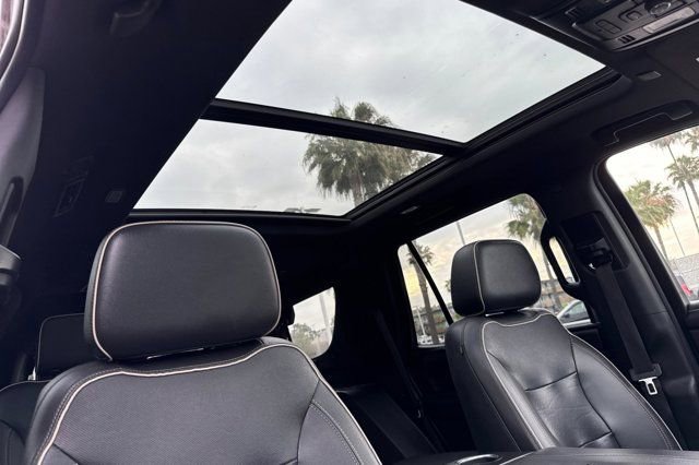 Used 2022 GMC Yukon SLT w/ SLT Luxury Package image 20