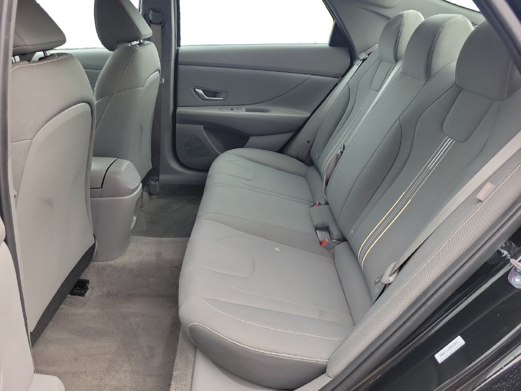 Used 2026 Hyundai Elantra Sport FWD image 23