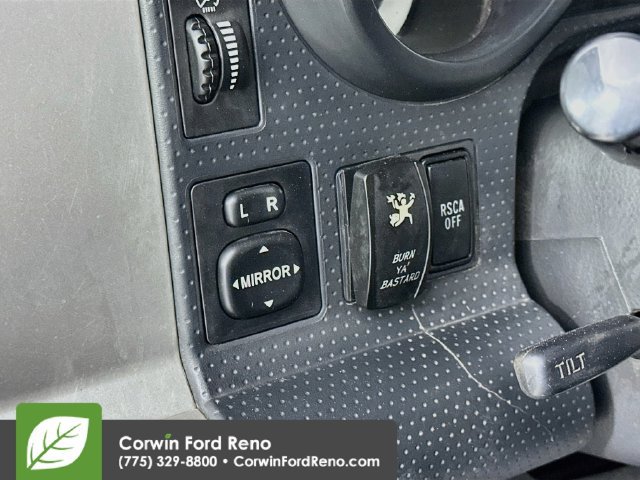 Used 2010 Toyota FJ Cruiser 4WD image 11