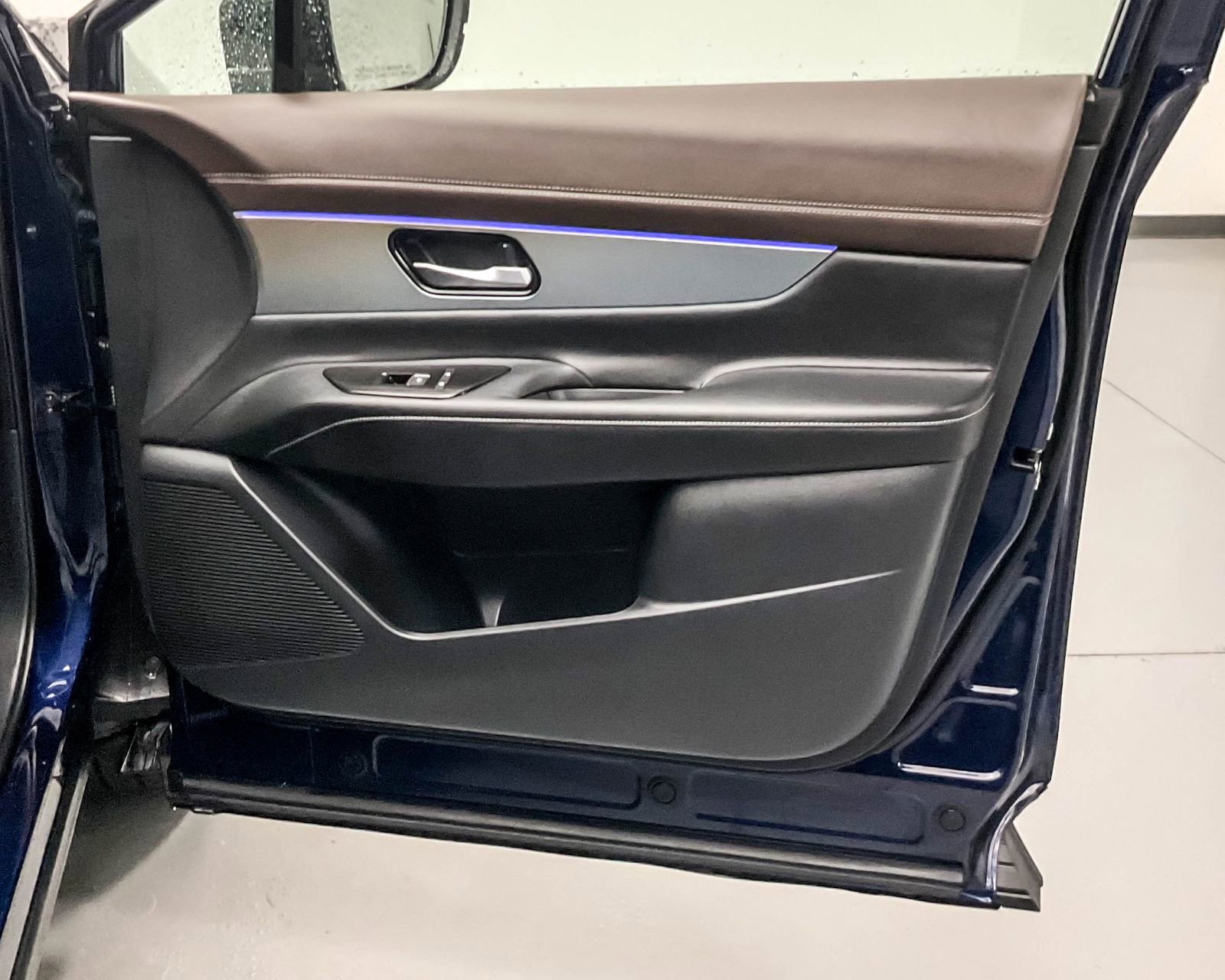 Used 2025 Nissan Murano Platinum w/ Cargo Package image 16