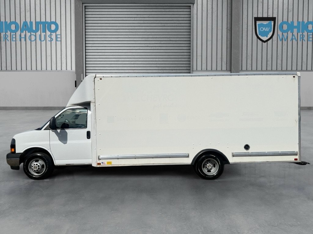 Used 2021 Chevrolet Express 3500 w/ Power Convenience Package RWD image 3
