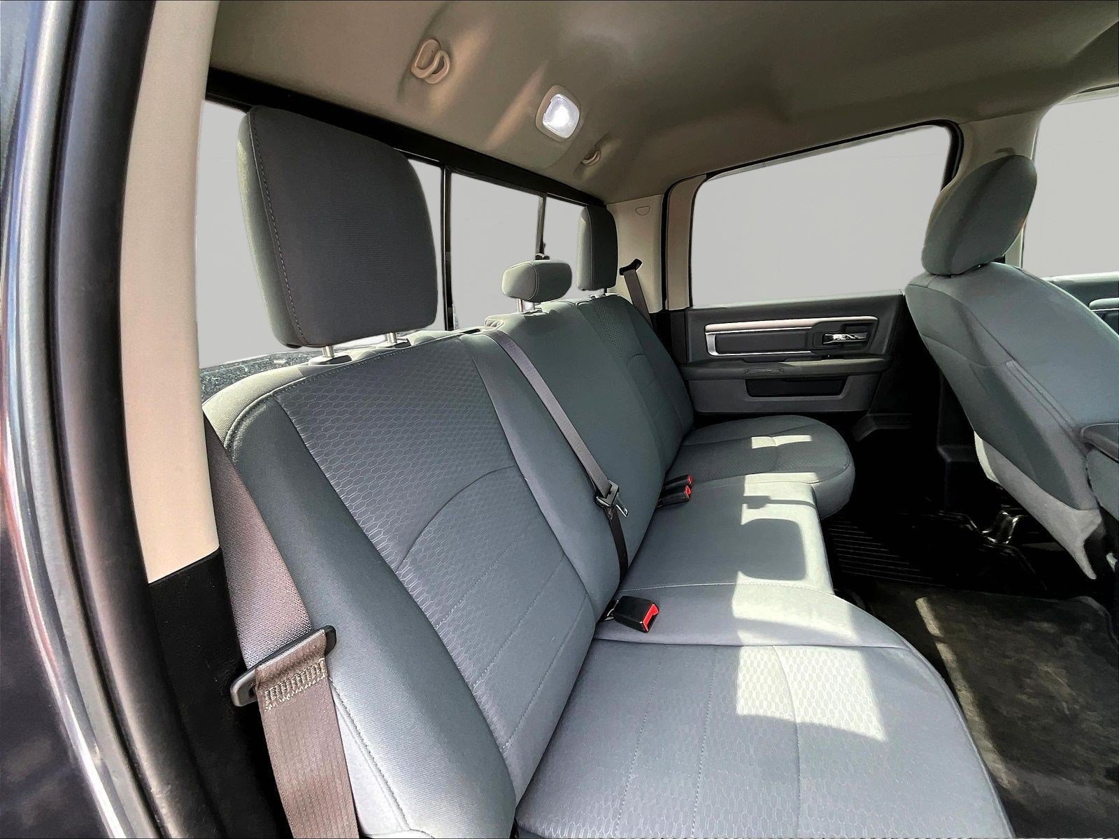 Used 2020 RAM 1500 Classic SLT AWD/4WD image 23
