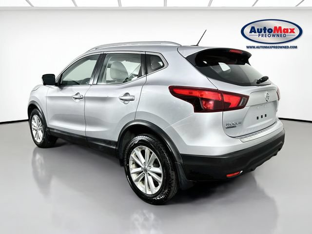 Used 2018 Nissan Rogue Sport SV w/ SV Technology Package AWD/4WD image 5