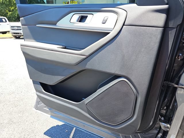 Certified 2025 Ford Explorer Active w/ Active Comfort Package RWD image 35