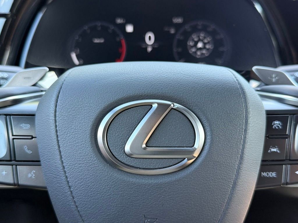 Used 2025 Lexus RX 350 Premium w/ Accessory Package AWD/4WD image 27