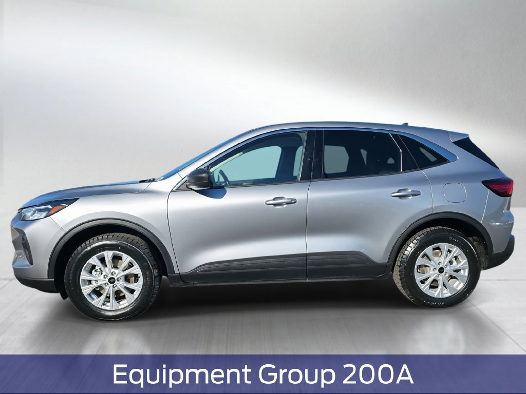 Used 2024 Ford Escape Active AWD/4WD image 3