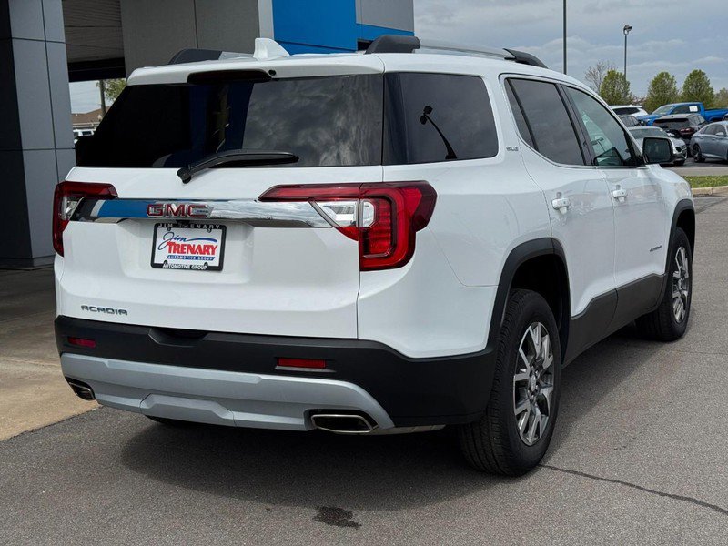 Used 2023 GMC Acadia SLE w/ Driver Convenience Package image 3