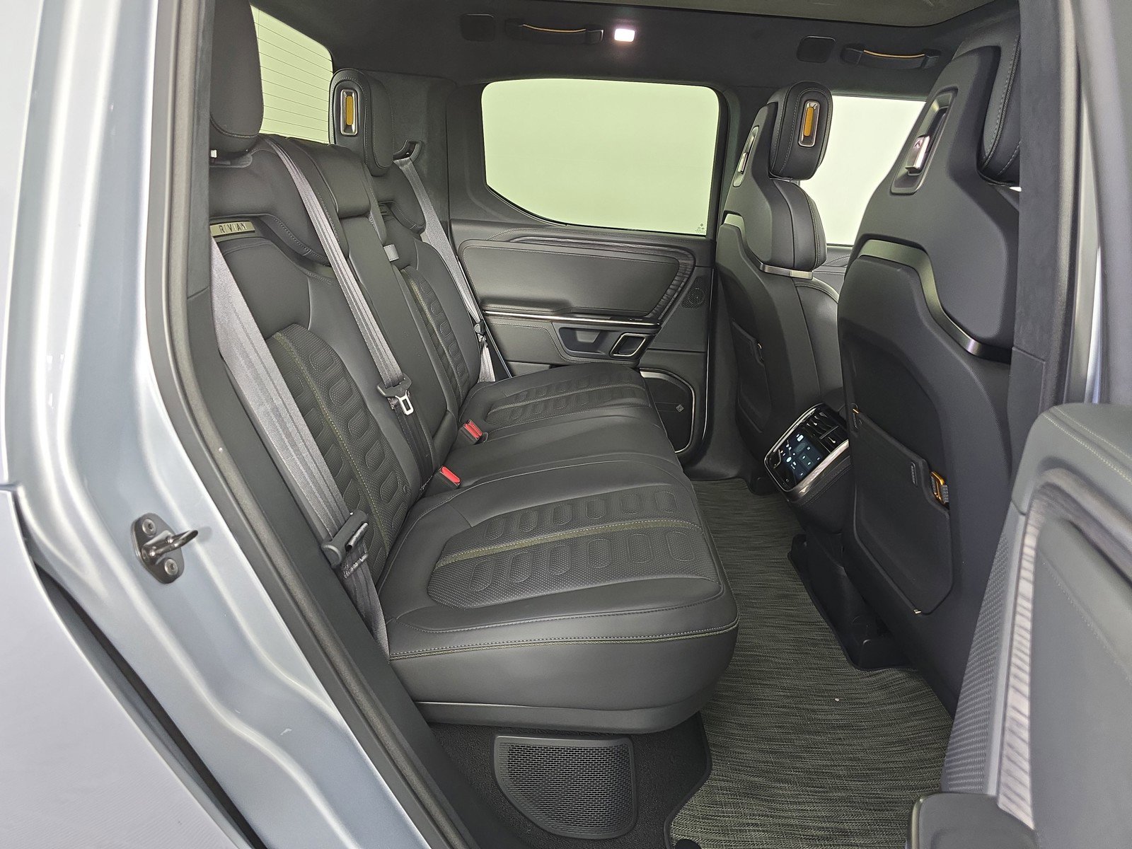 Used 2024 Rivian R1T Adventure image 22