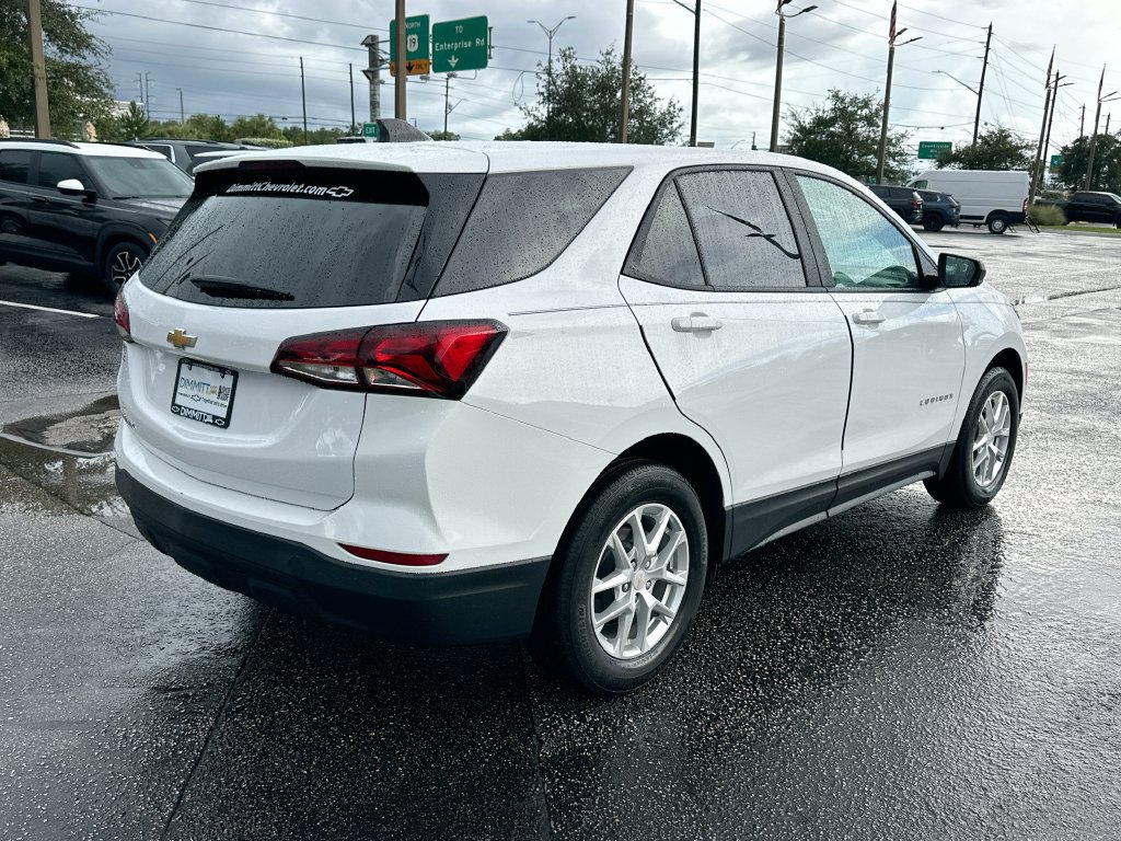 Certified 2024 Chevrolet Equinox LS w/ LS Convenience Package FWD image 5