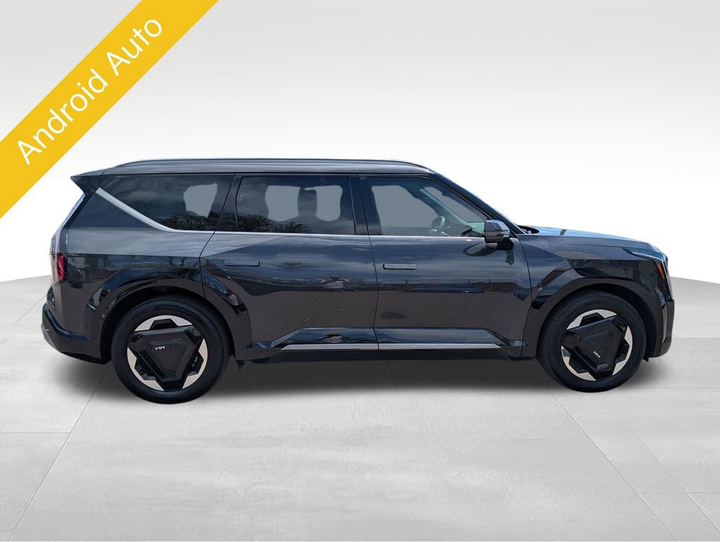 Used 2024 Kia EV9 Land w/ Towing Package AWD/4WD image 7