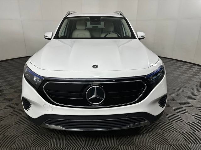 Used 2023 Mercedes-Benz EQB 300 4MATIC w/ Exclusive Package image 8
