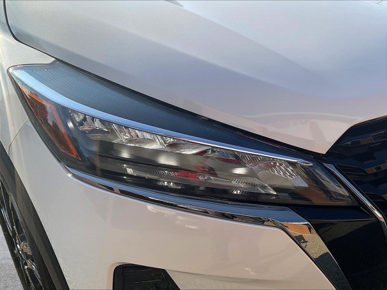 Used 2024 Nissan Kicks SR w/ SR Premium Package FWD image 34