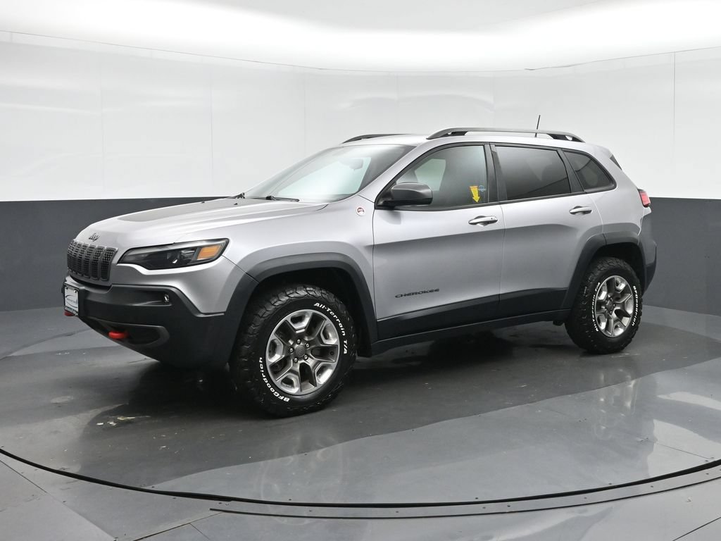 Used 2019 Jeep Cherokee Trailhawk AWD/4WD image 3