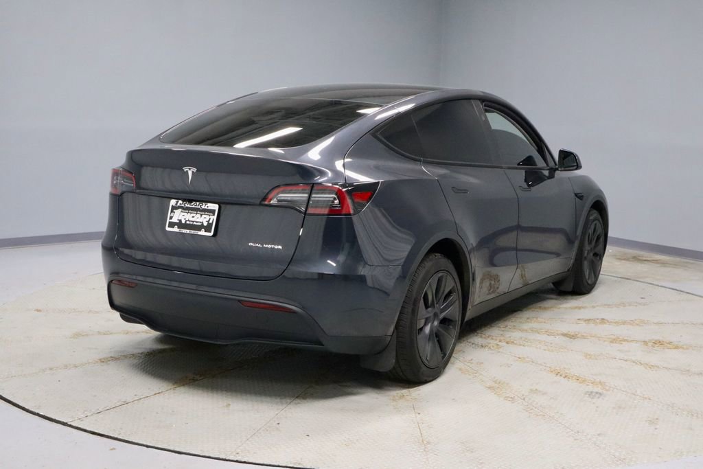 Used 2025 Tesla Model Y Long Range image 11