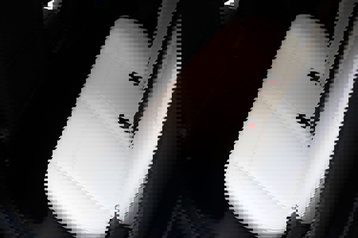 Used 2022 Tesla Model Y Long Range AWD/4WD image 23