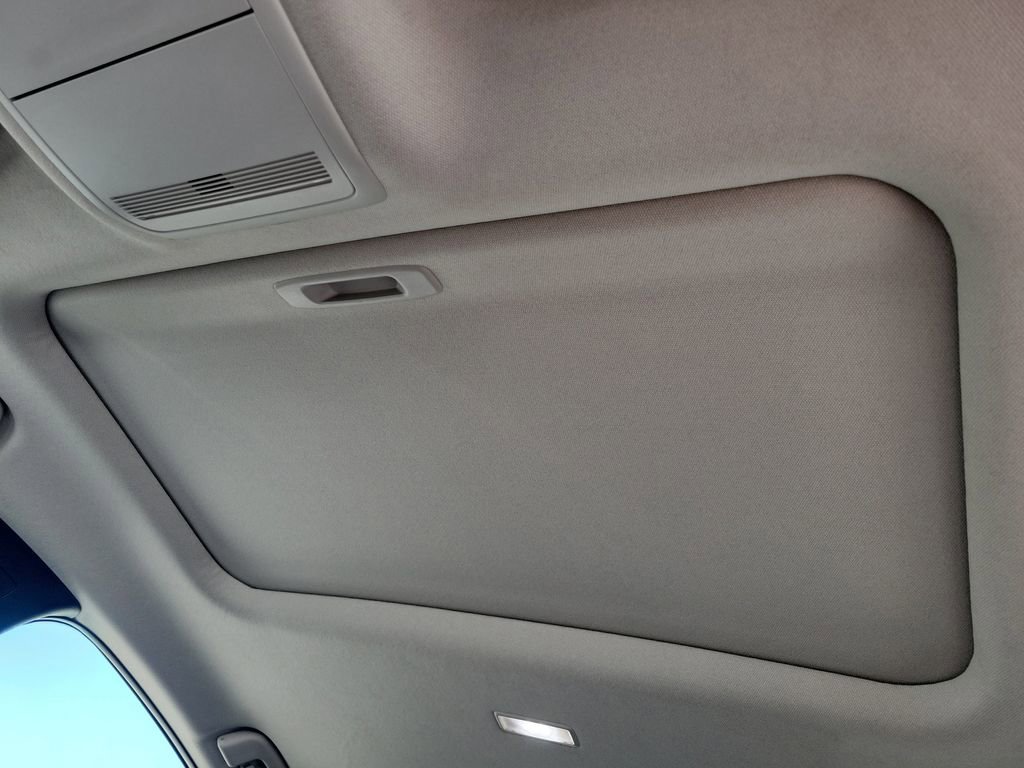 Used 2022 MAZDA MAZDA3 s image 30