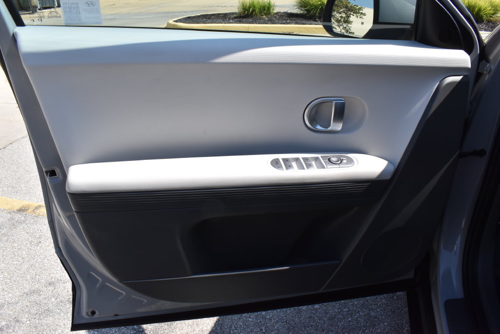 Used 2024 Hyundai Ioniq 5 SEL AWD/4WD image 13