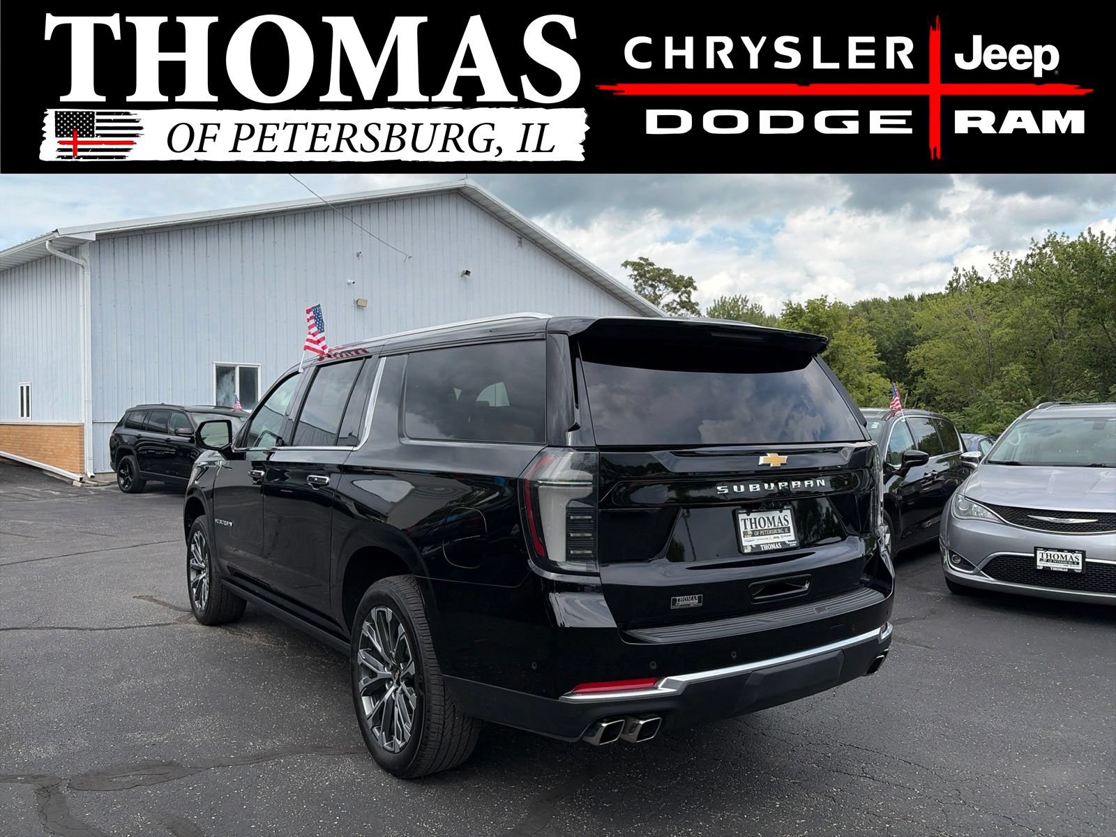 Used 2026 Chevrolet Suburban High Country AWD/4WD image 5