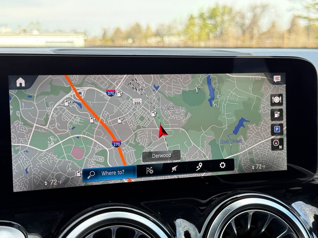 Used 2023 Mercedes-Benz EQB 300 4MATIC image 17