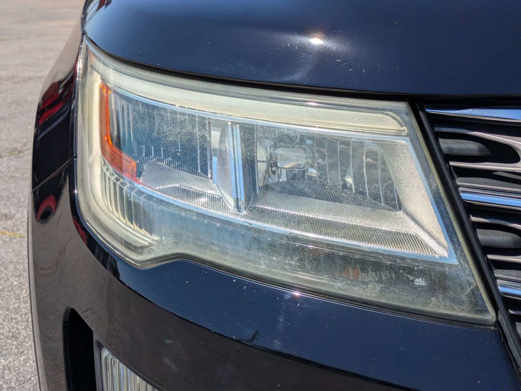 Used 2017 Ford Explorer XLT w/ Equipment Group 202A FWD image 10