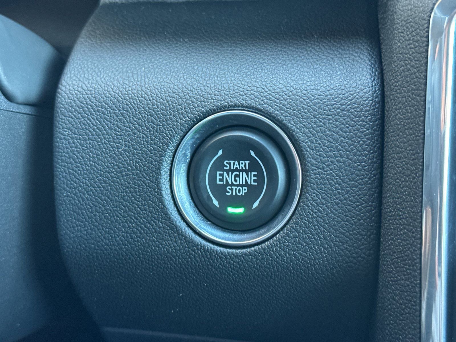 New 2026 GMC Acadia Elevation w/ Elevation Premium Package FWD image 24