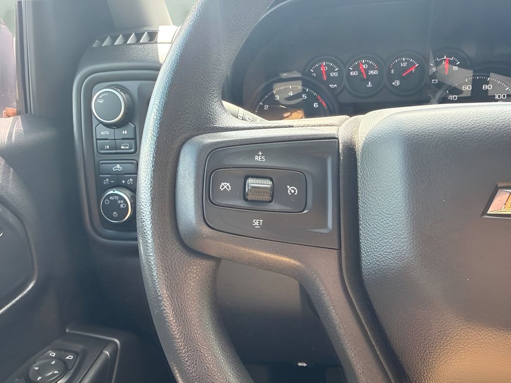 Used 2020 Chevrolet Silverado 1500 Custom w/ Custom Value Package AWD/4WD image 14