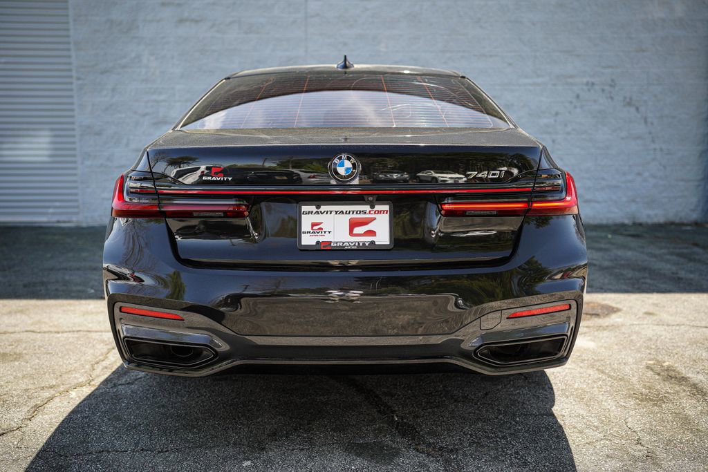Used 2022 BMW 740i w/ M Sport Package RWD image 14