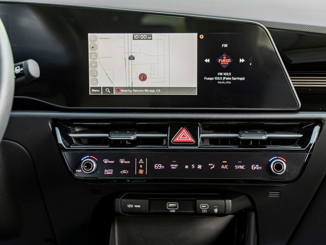 Used 2023 Kia Niro SX image 17