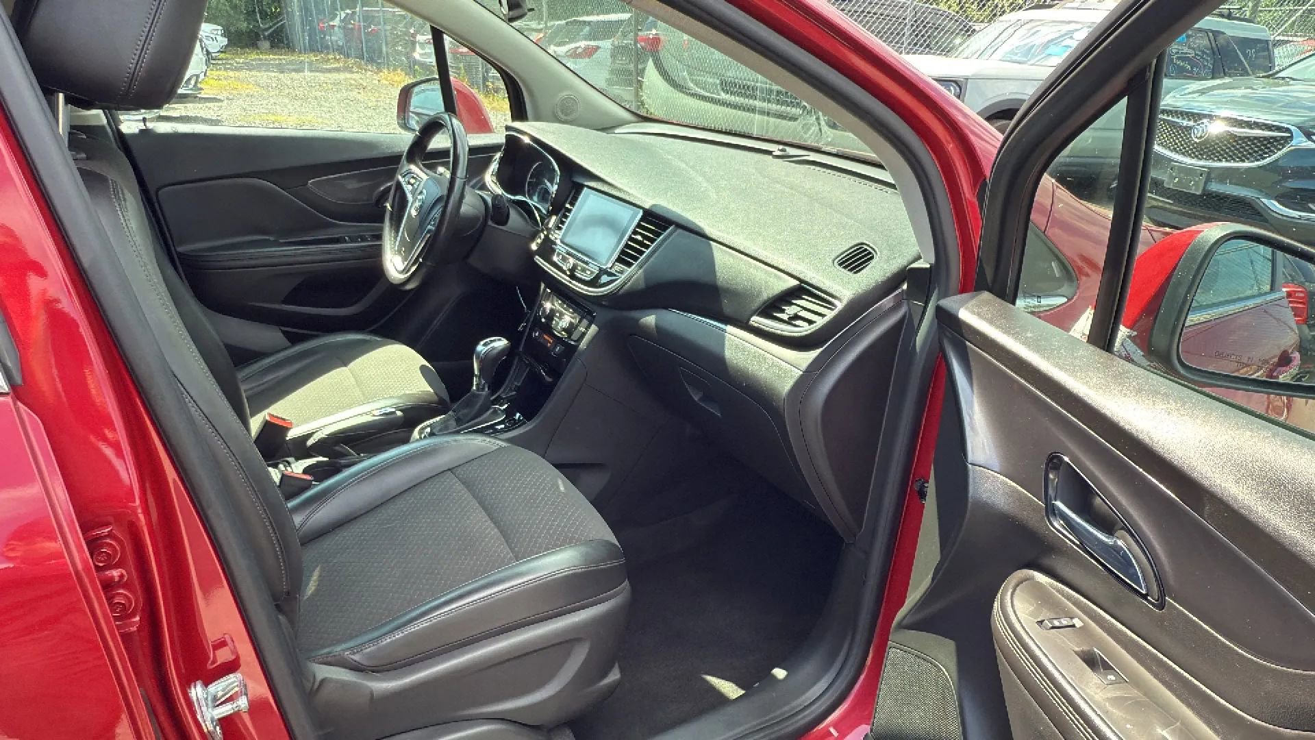 Used 2020 Buick Encore Preferred image 25