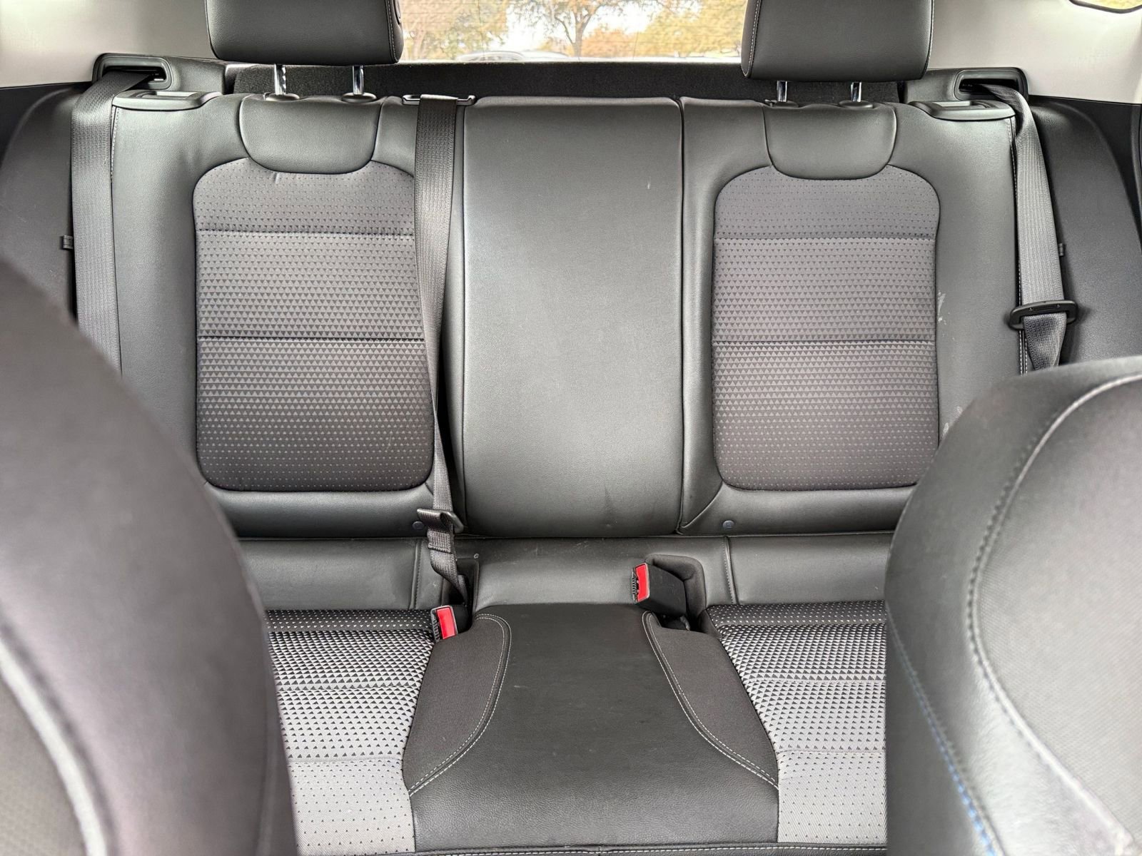 Used 2025 Chevrolet Trax LT FWD image 38