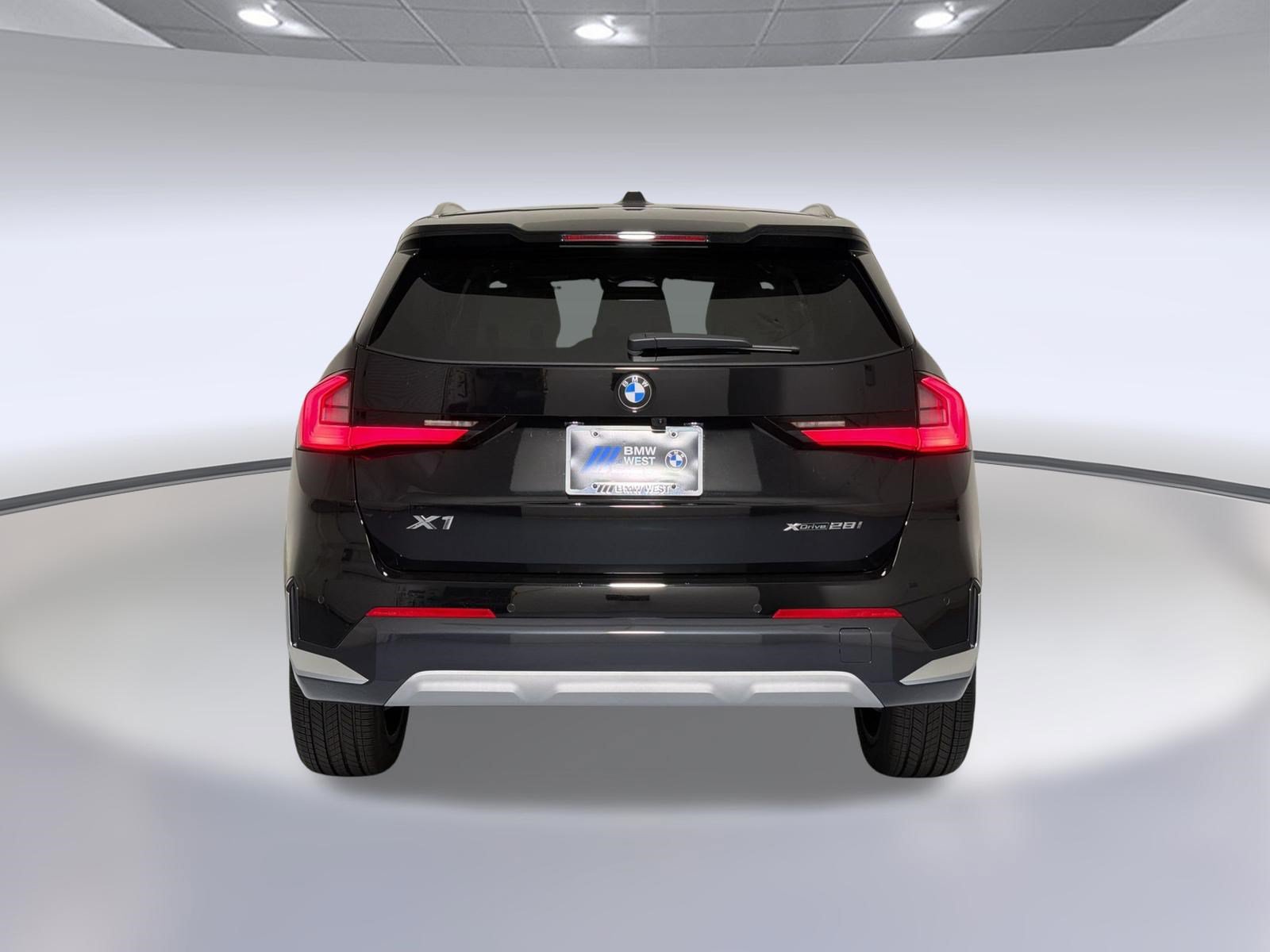 New 2026 BMW X1 xDrive28i w/ Technology Package AWD/4WD image 10