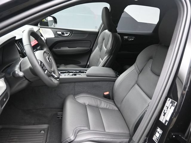 New 2026 Volvo XC60 B5 Ultra w/ Protection Package Premier AWD/4WD image 18